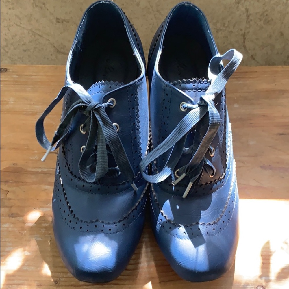 Modesta Vintage Style Oxford Boots